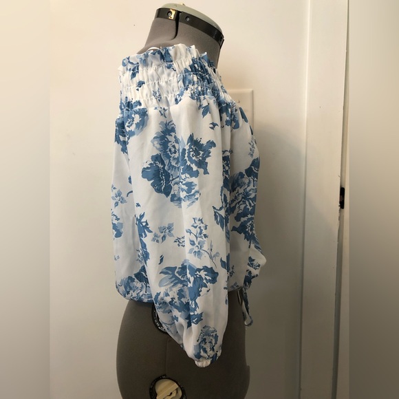 NWT Streetwear society Floral off the Shoulder Top - Picture 2 of 9